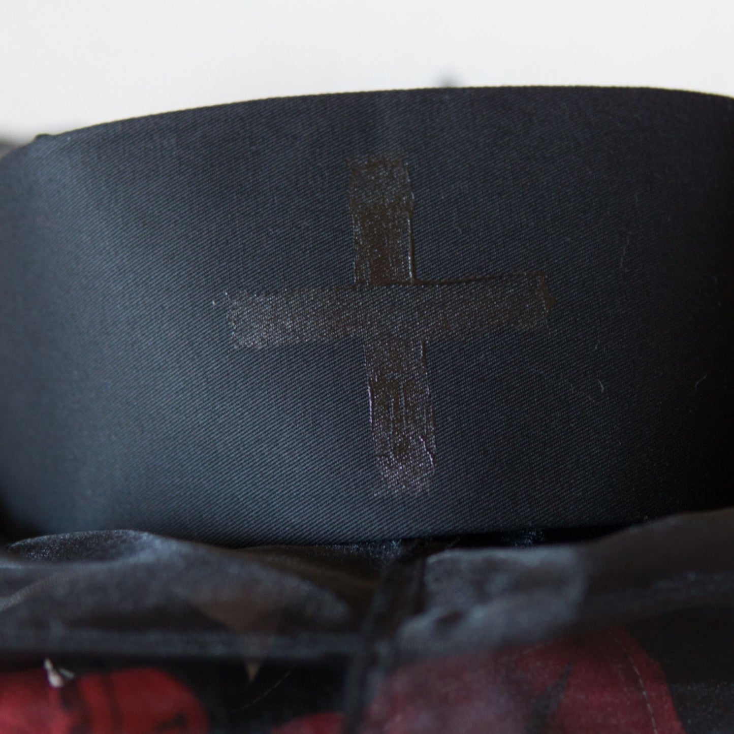 Black Nurse Cap Medical Fashion　Black Cross Paint