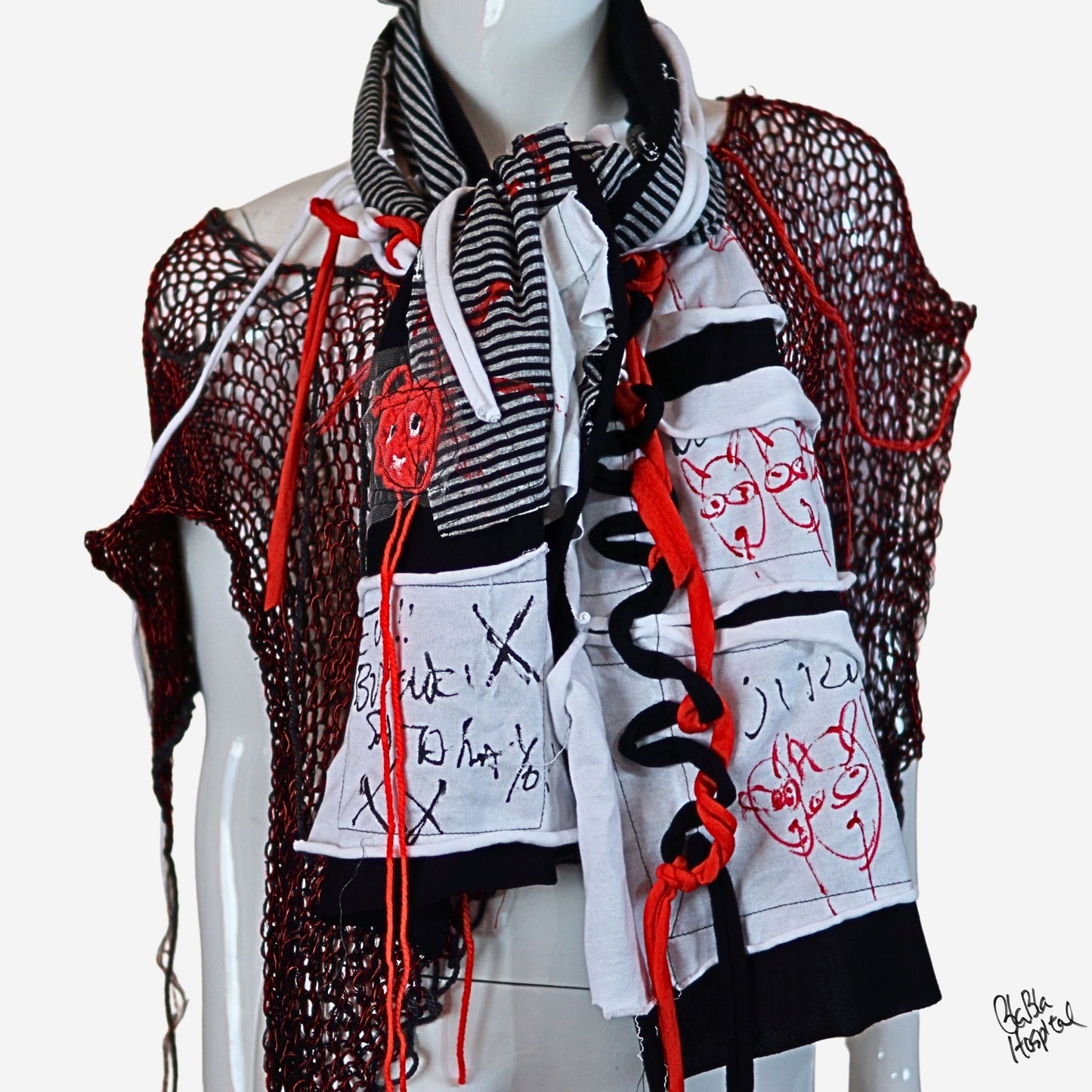 Face No.005 | Fabric Art グレイx黒デザイン-黒スカーフ
