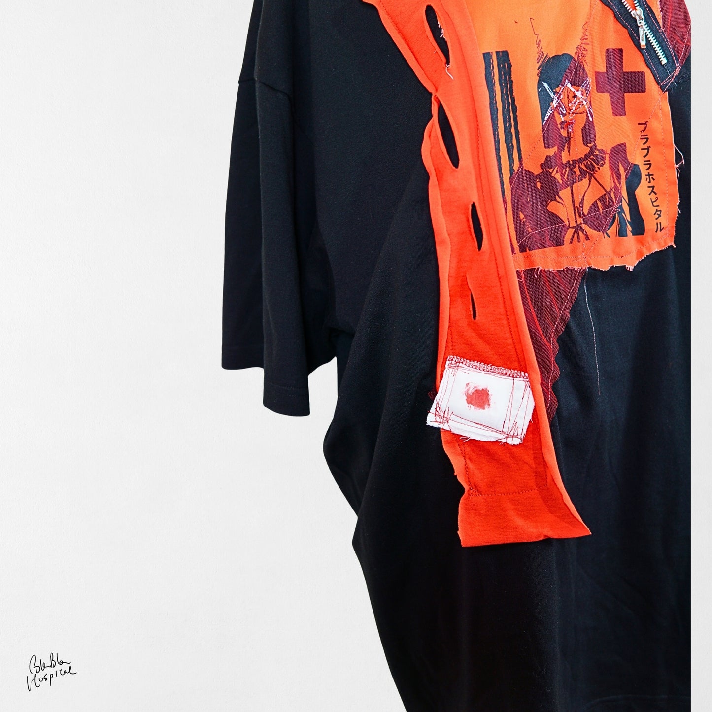 Heart No.007 |お手当パッチ – オーバーサイズ黒 T-shirt