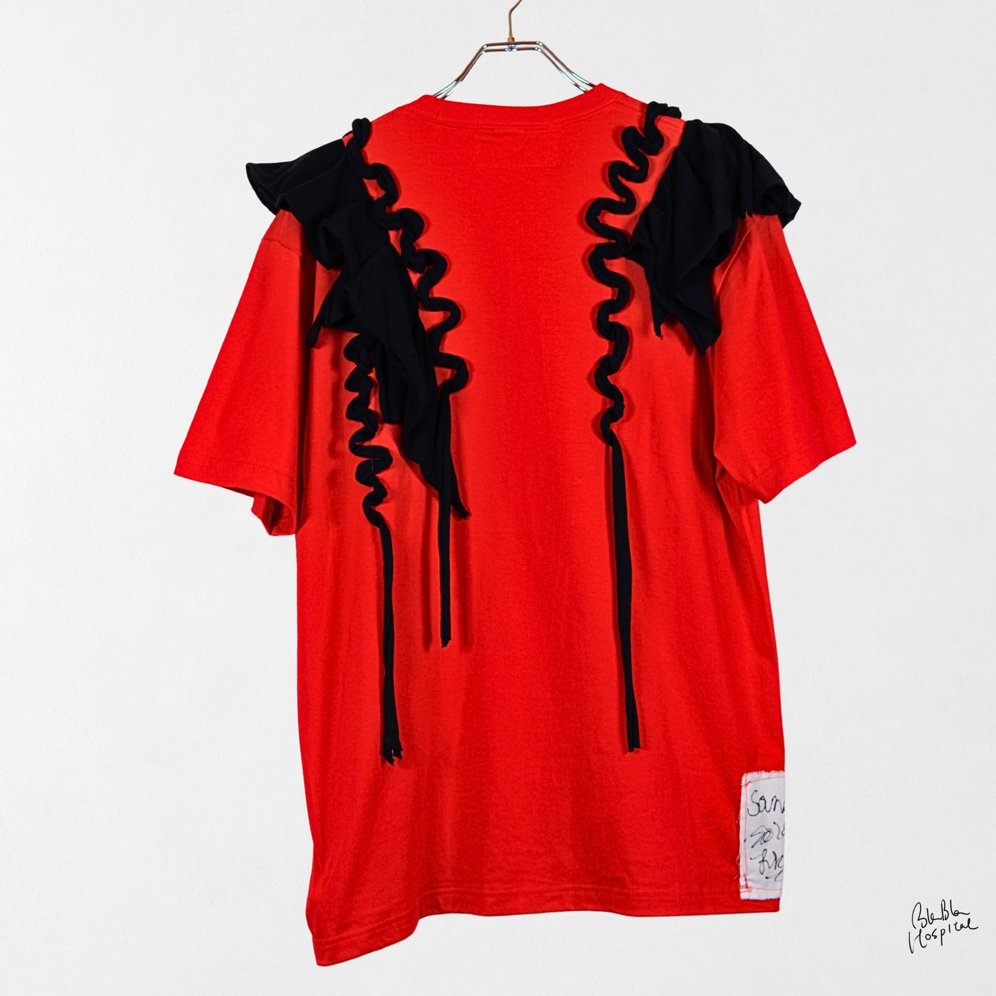 Heart No.003 | 白いメッセージ – オーバーサイズ 赤T-shirt
