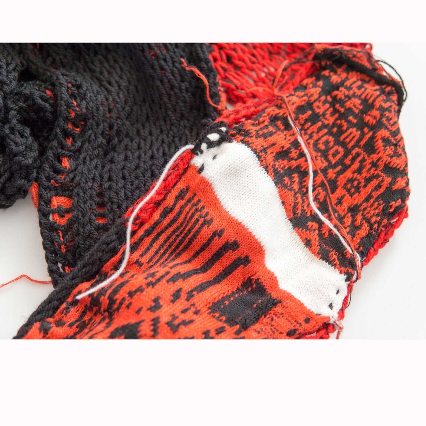 Tokyo Punk Knit Handmade Black and Red Punk Scarf 【275cm】
