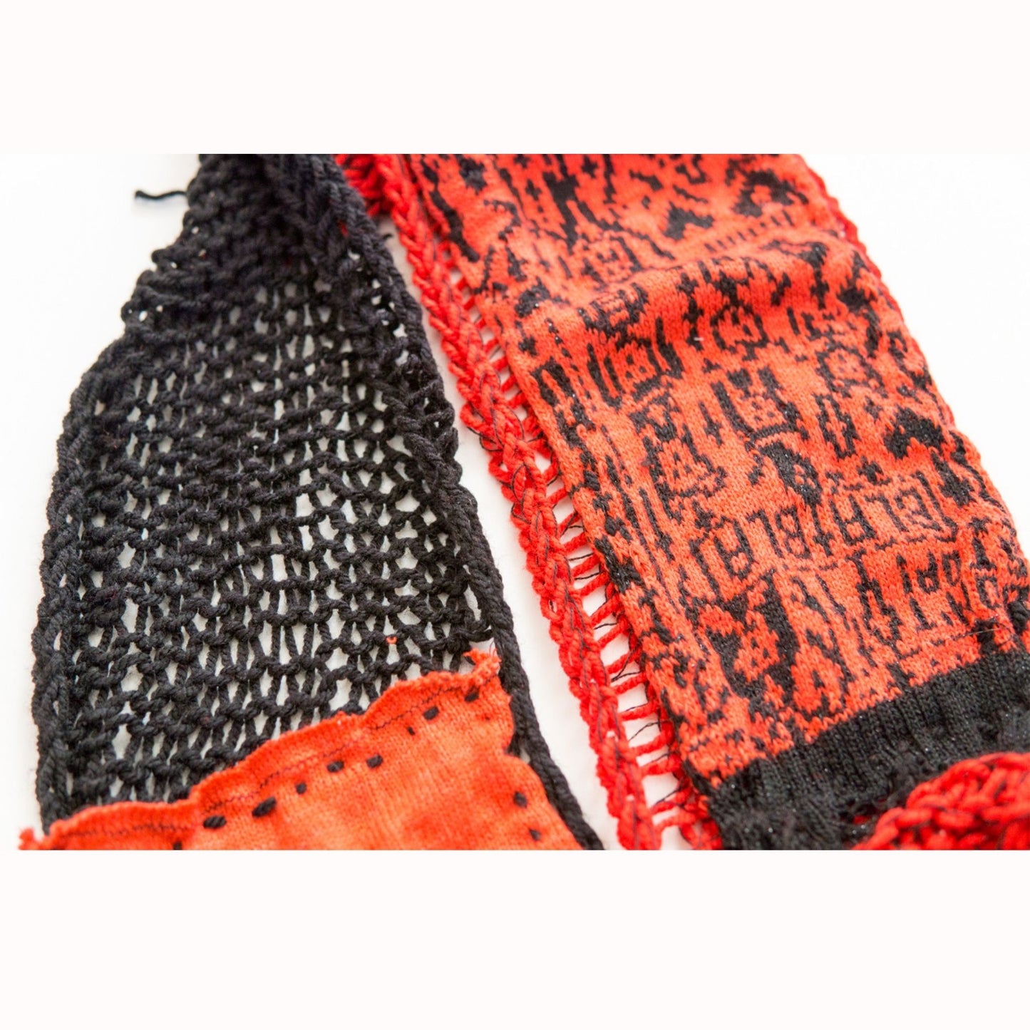 Tokyo Punk Knit Handmade Black and Red Punk Scarf  【275cm】