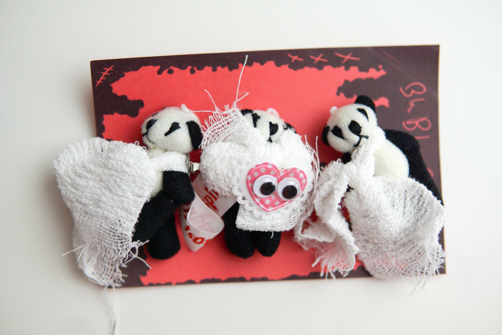 Harajuku fashion Yamikawaii 1Panda Small Doll Brooch・パンダブローチ1個