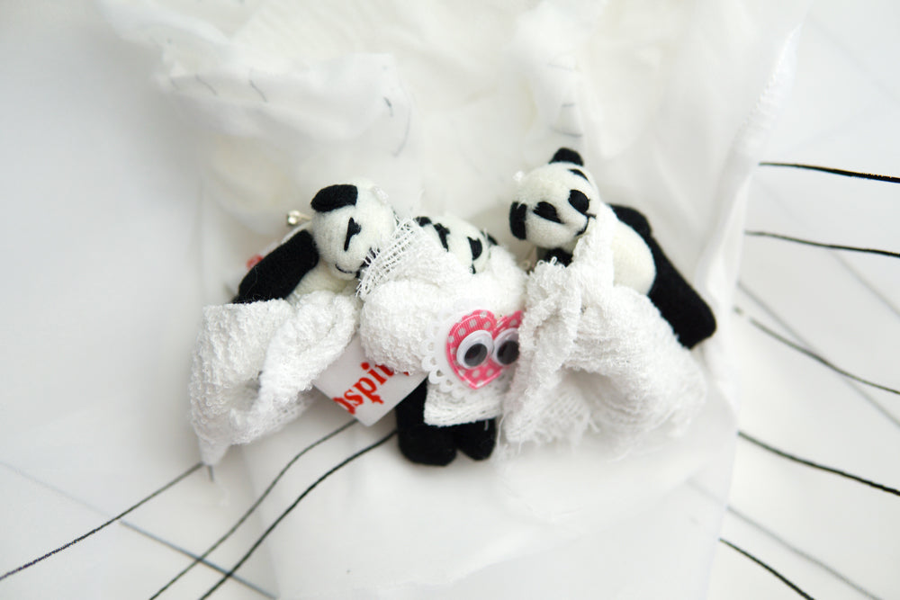 Harajuku fashion Yamikawaii 1Panda Small Doll Brooch・パンダブローチ1個