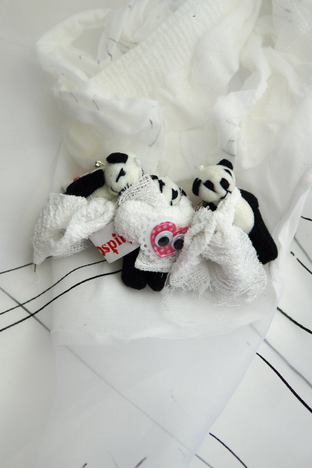 Harajuku fashion Yamikawaii 1Panda Small Doll Brooch・パンダブローチ1個