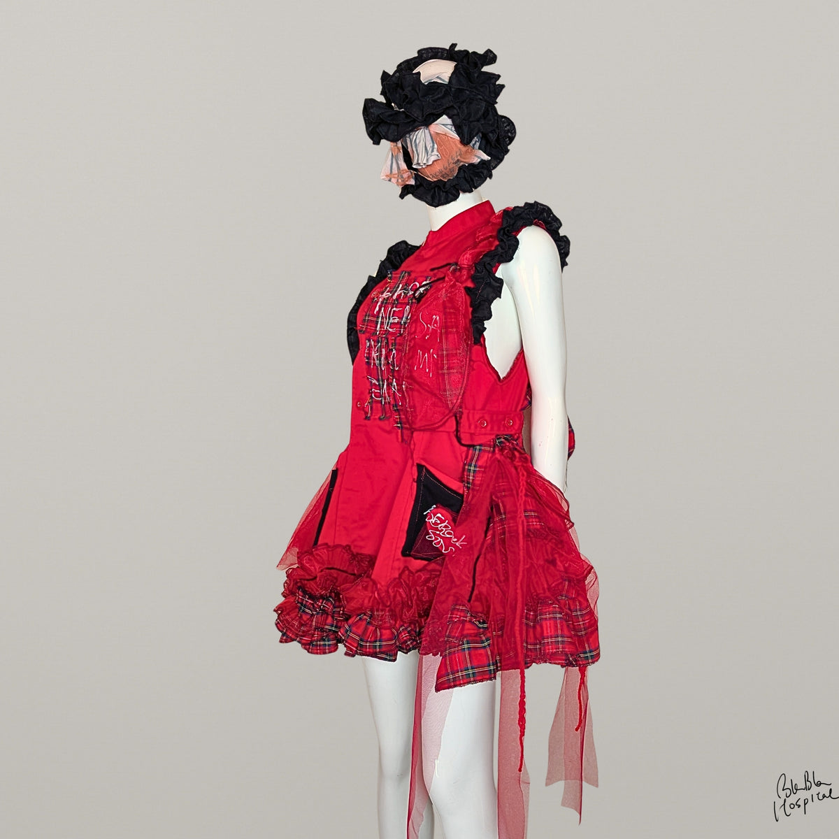 BLABLANURSE |スリーブレス　赤ワンピース