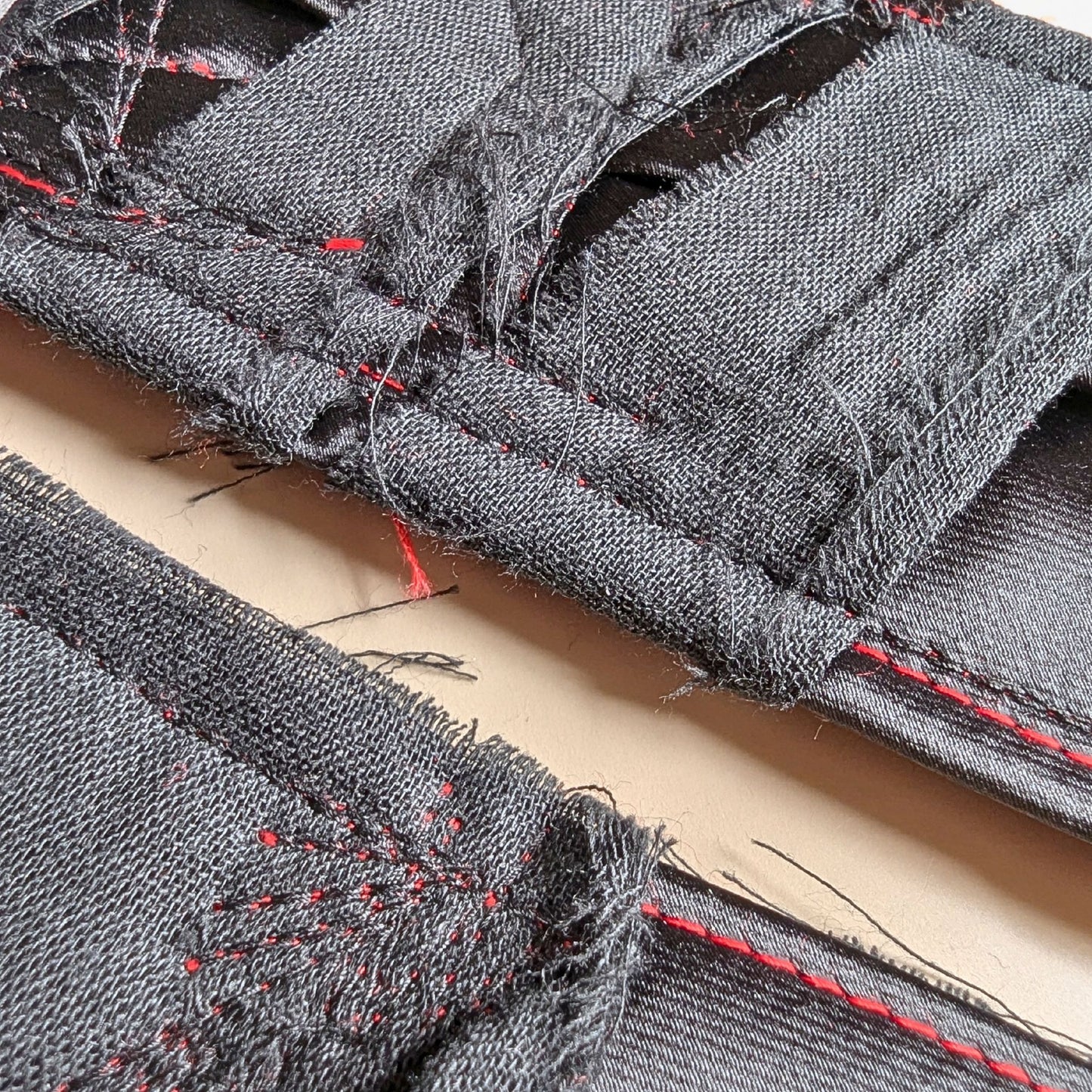 Black Gauze Layer Tie