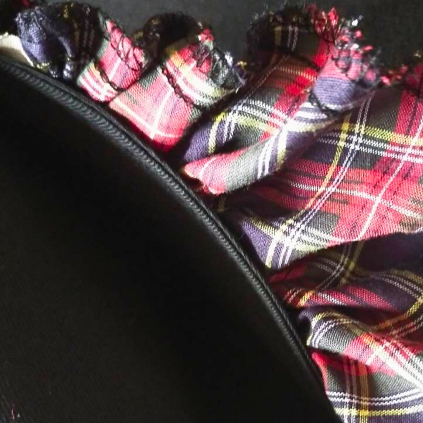 Instinctive frill – Black Nurse Cap