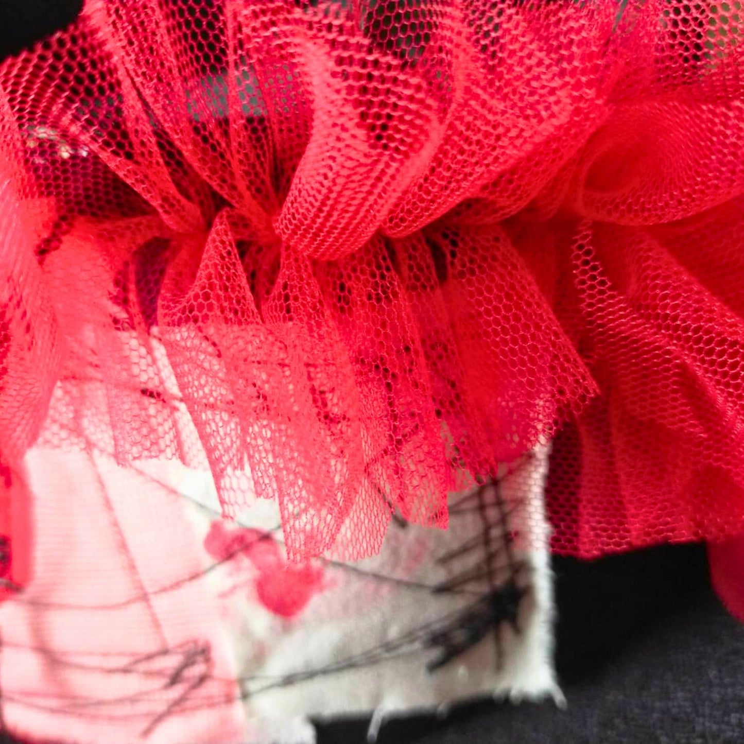 Instinctive frill – Black Nurse Cap