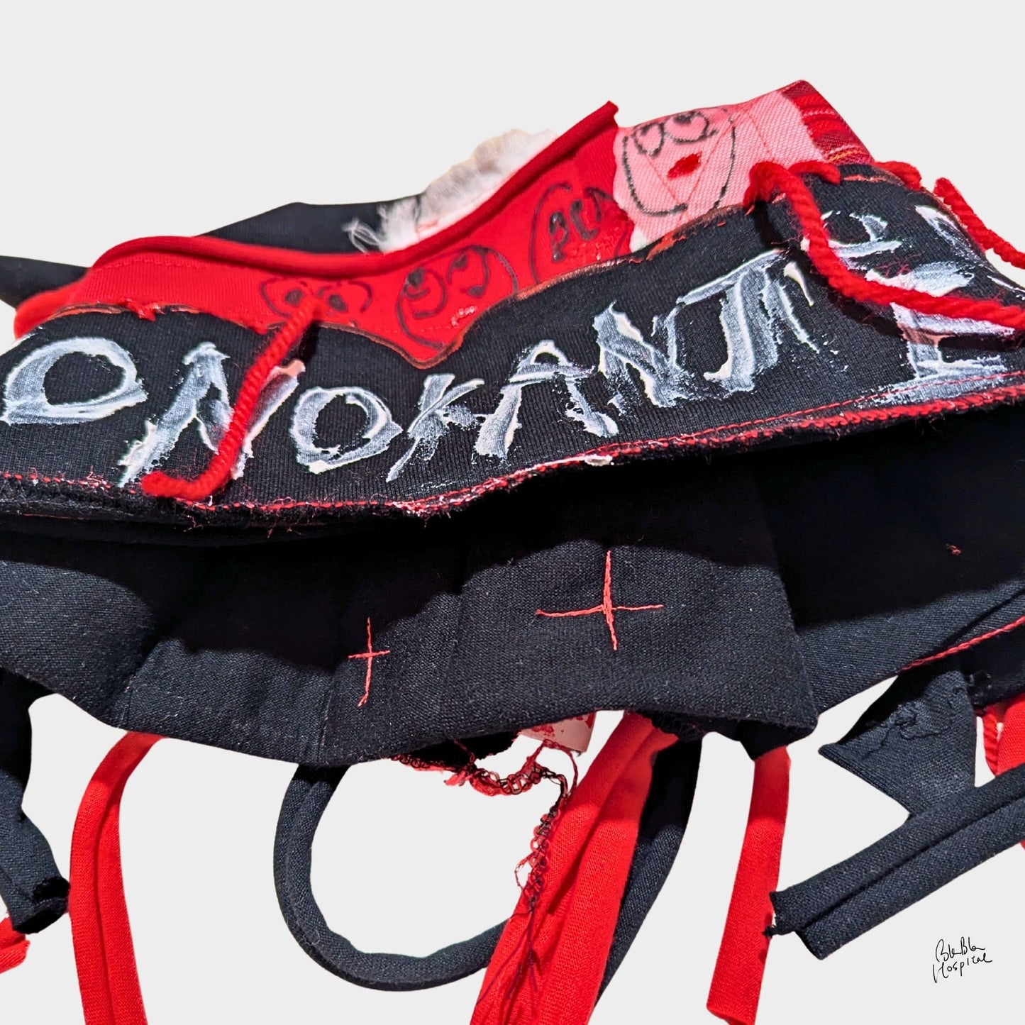 Heart No.012 | Red and Black Head Piece