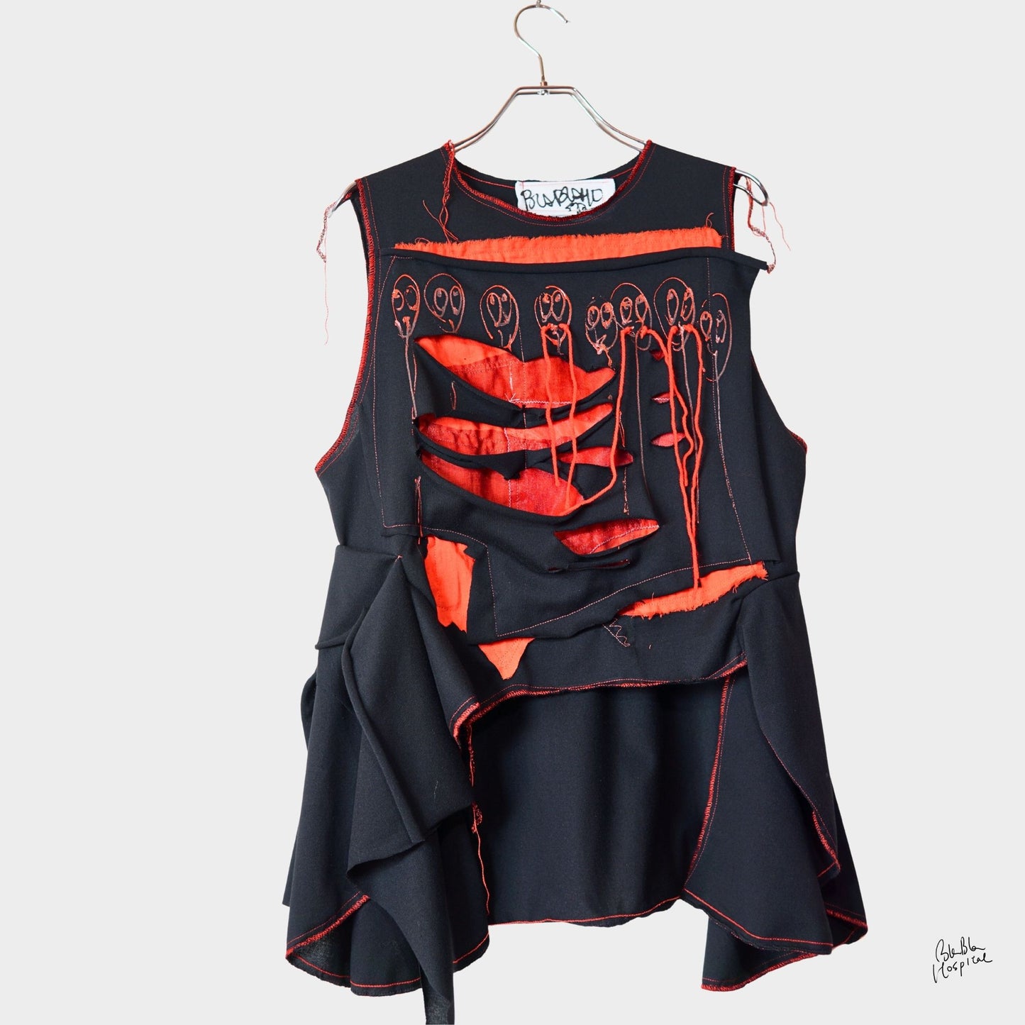 Twinmood – No.01a | スリーブレスブラックトップス