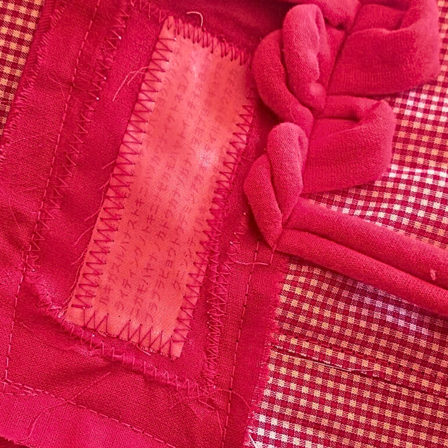 Carry the whole Blabla world 00.1 | 赤白ギンガム　Artトートバッグ