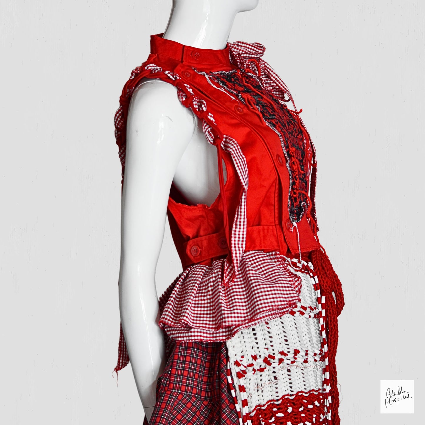 Original Knit Patch and Gingham Check Design Red Sleeveless Top