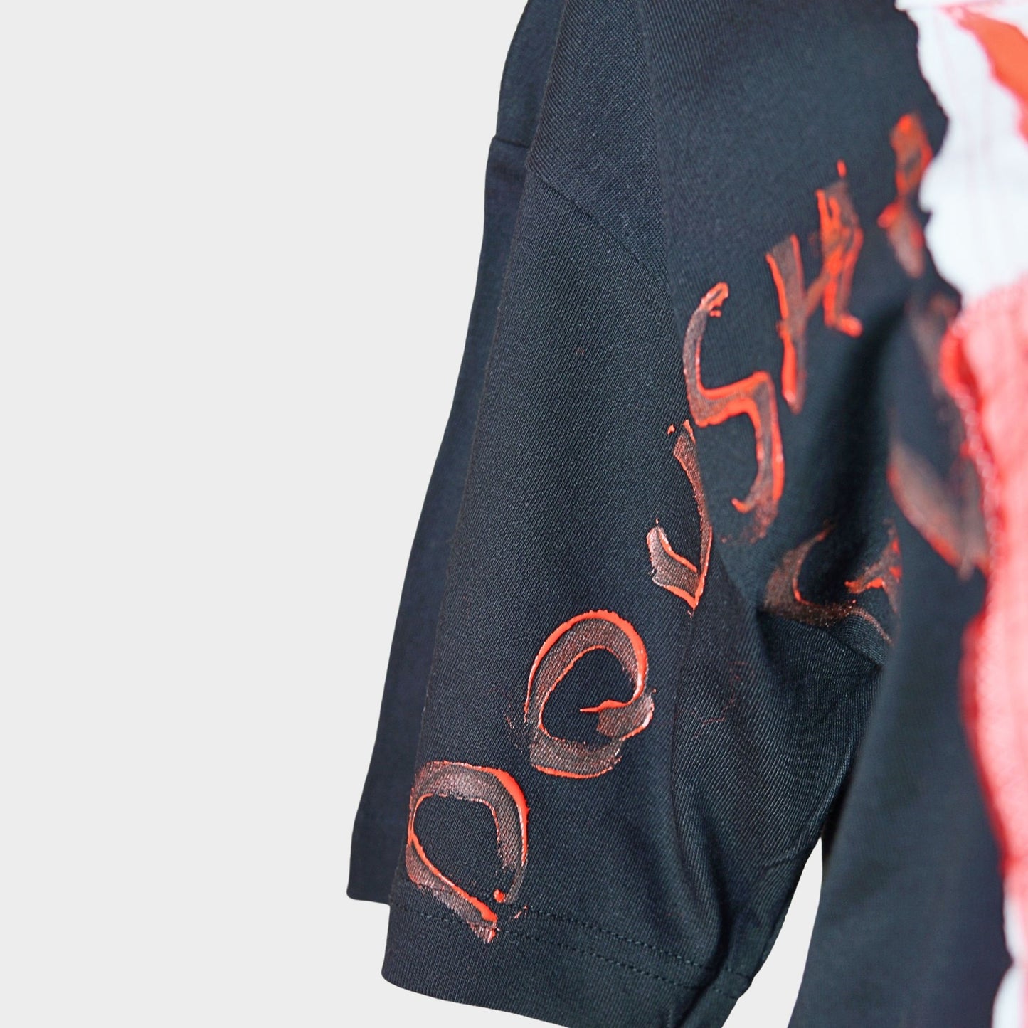 Twinmood – No.02a | “目の気配” T-shirt (Black)