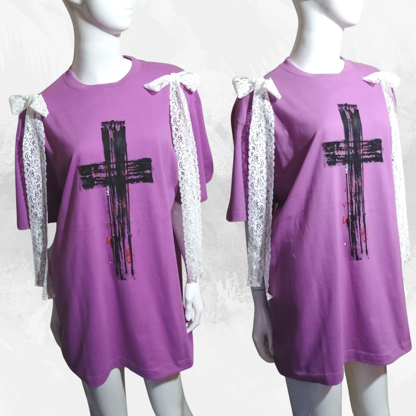 Weißes Spitzenband x Kreuzfarbe Hellviolettes T-Shirt
